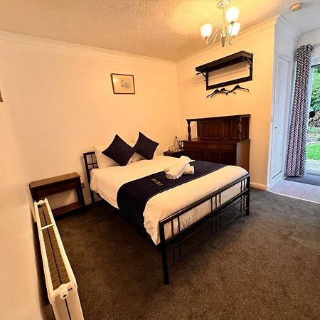 High Trees Guest House Gatwick 홀리 외부 사진