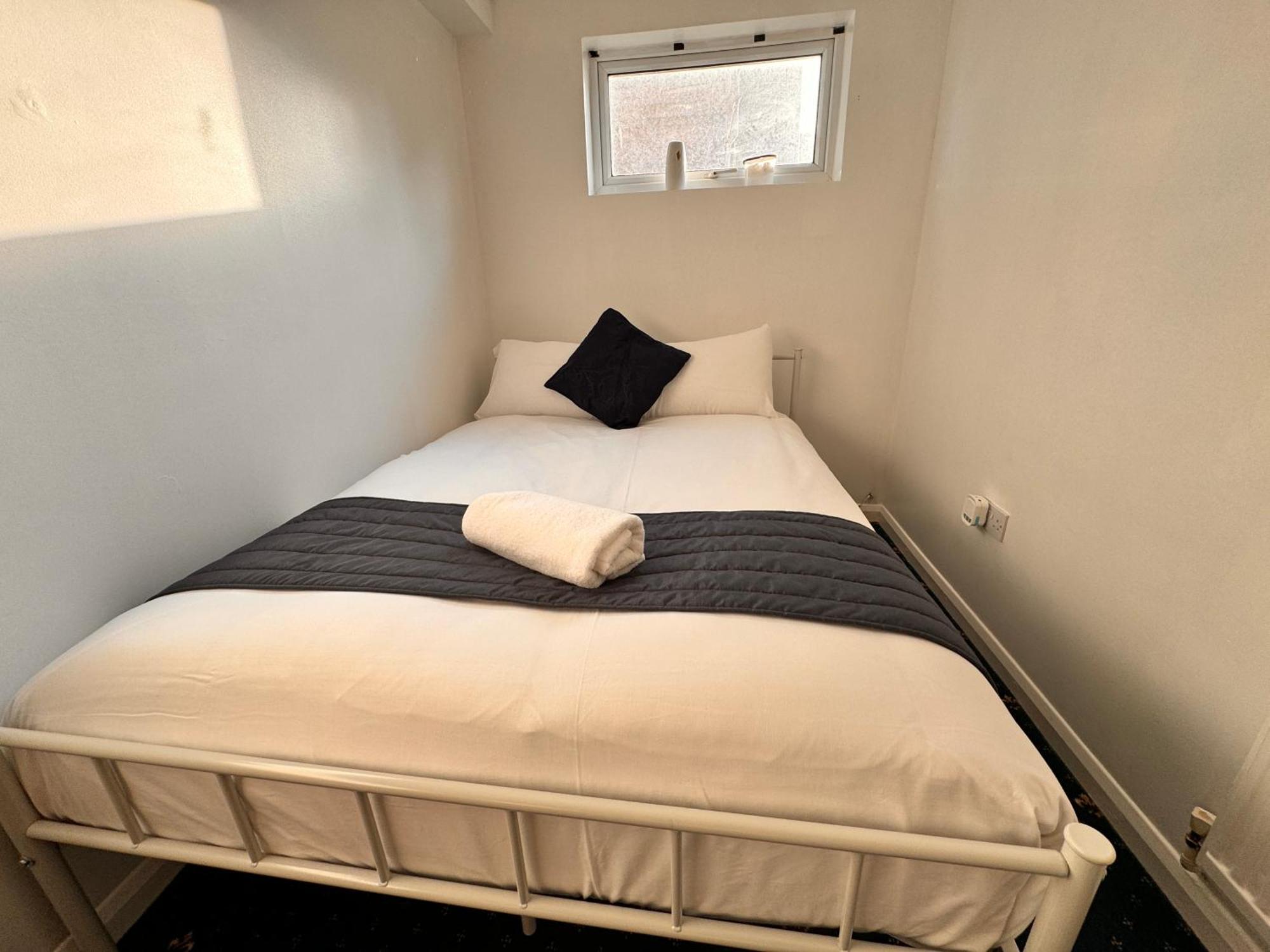 High Trees Guest House Gatwick 홀리 외부 사진