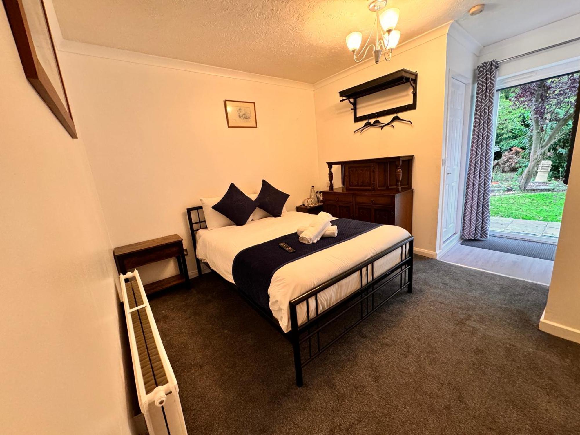 High Trees Guest House Gatwick 홀리 외부 사진