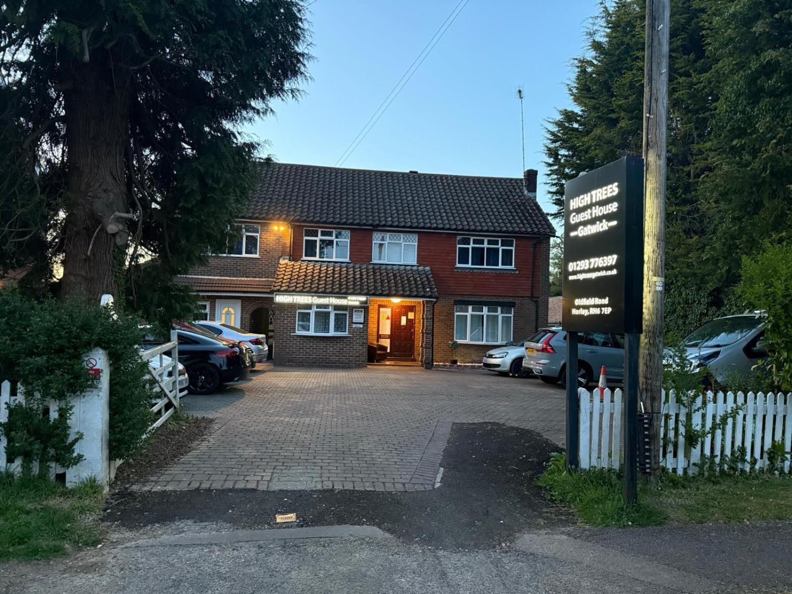 High Trees Guest House Gatwick 홀리 외부 사진